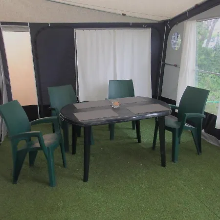 Przyczepa Mikiego Camping *